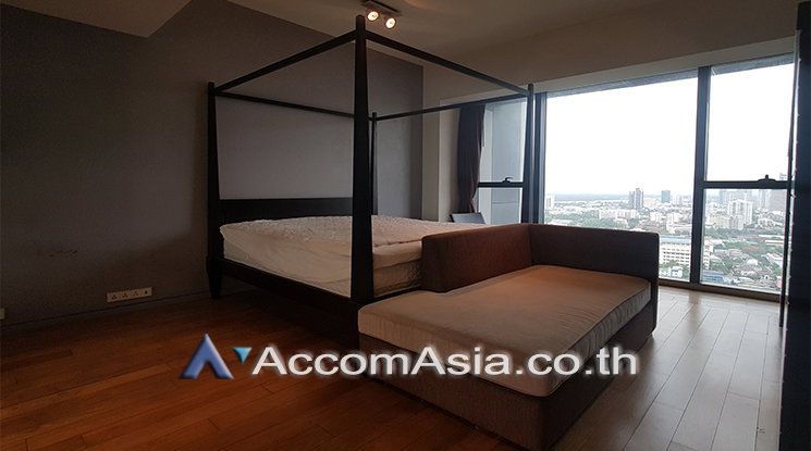 รูป 🔼🔽 AccomA 📩 Fully furnished condo with warm interior at The Met Sathorn (AA24527) - รูปที่ 13/14