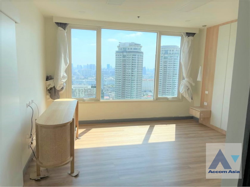 picture 🔼🔽 AccomA 📩  3 BR Condominium @The Empire Place (AA45689) - 9/13