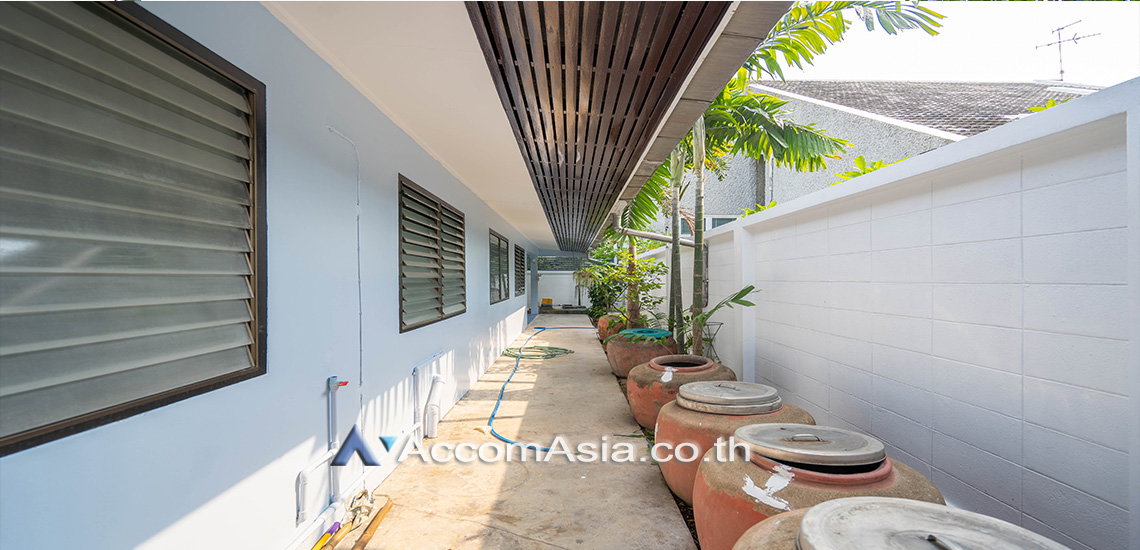picture 🔼🔽 AccomA 📩  3 BR House in Phra Khanong Nuea (AA30826) - 8/20