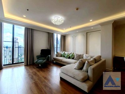 Condos for rent : 🔼🔽 AccomA 📩 Modern Luxury Penthouse in the Heart of the City
