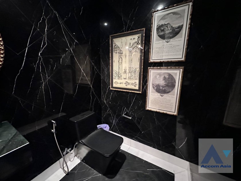 รูป 🔼🔽 AccomA 📩 Spacious condo with urban luxury in Sukhumvit (AA42522) - รูปที่ 5/5