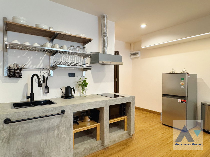 picture 🔼🔽 AccomA 📩 Fully Furnished 3 BR Townhouse in Phra Khanong Tai (AA45901) - 4/11