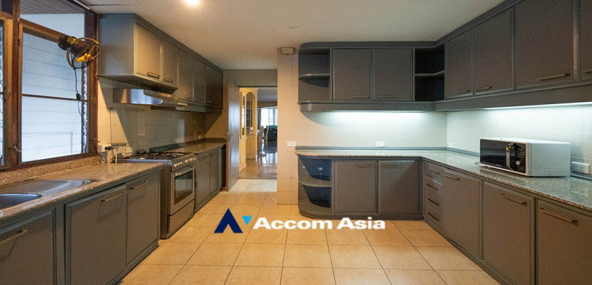 รูป 🔼🔽 AccomA 📩 Warm-tone condominium with built-in closets and open view balcony (28612) - รูปที่ 4/15