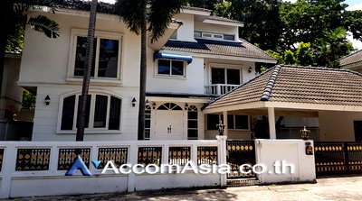 Houses for rent Soi Thonglor (Sukhumvit 55) : 🔼🔽 AccomA 📩 Pet friendly,Home Office 4 BR House @ (50119)
