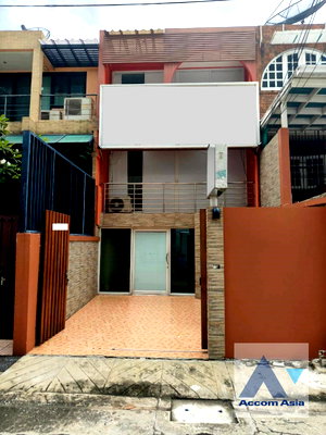 Townhouses for rent Bangkok : 🔼🔽 AccomA 📩 Home Office 2 BR Townhouse in Khlong Tan Nuea (2515243)