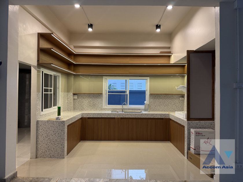 รูป 🔼🔽 AccomA 📩 Home Office,Pet friendly 5 BR Townhouse in Phra Khanong (AA45741) - รูปที่ 5/19