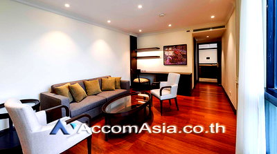 Condos for rent Santirat Witthayalai School : 🔼🔽 AccomA 📩  3 BR Condominium @Somkid Gardens (AA23522)