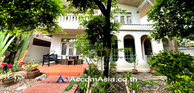 Houses for rent One Bangkok : 🔼🔽 AccomA 📩  3 BR House in Chong Nonsi (AA30054)