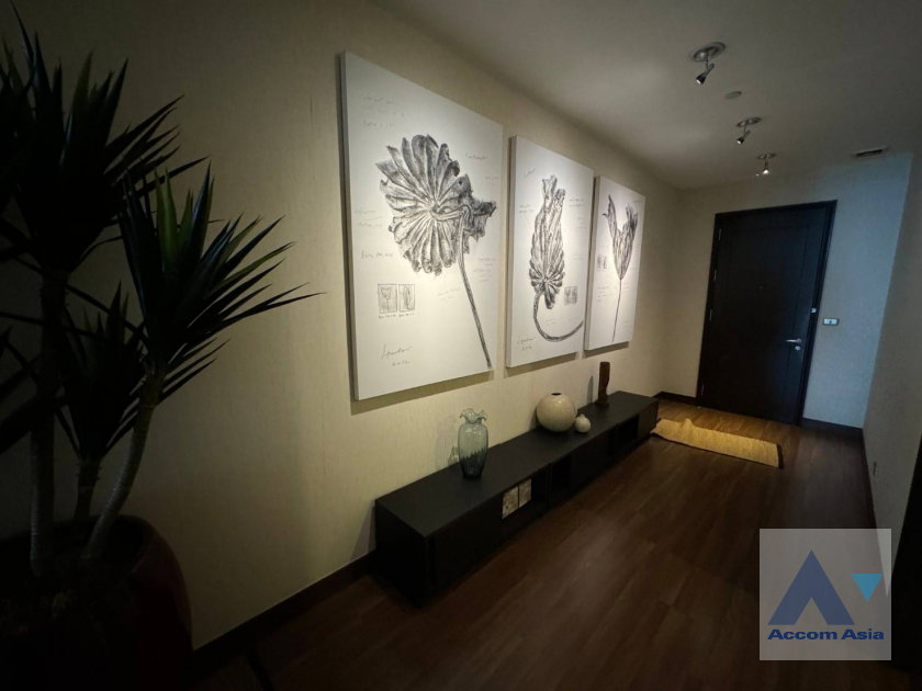 picture 🔼🔽 AccomA 📩 Sleek modern condo with elegant décor and city views (AA36539) - 7/7