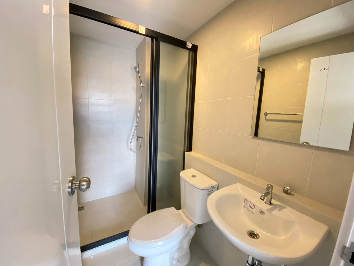 รูป “ขายด่วน! คอนโดเวย์ อมตะ ชลบุรี  ราคานี้ไม่มีอีกแล้ว รีบก่อนหลุด!” เฟอร์นิเจอร์ เครื่องใช้ไฟฟ้าครบ  - รูปที่ 4/11