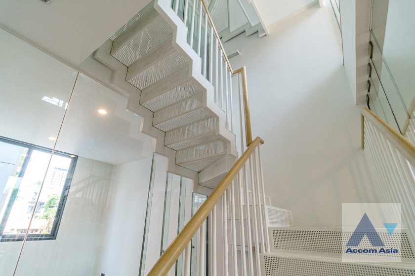 รูป 🔼🔽 AccomA 📩 Pet friendly 4 BR Townhouse @Luxury Style in Prime Location (AA32361) - รูปที่ 14/20