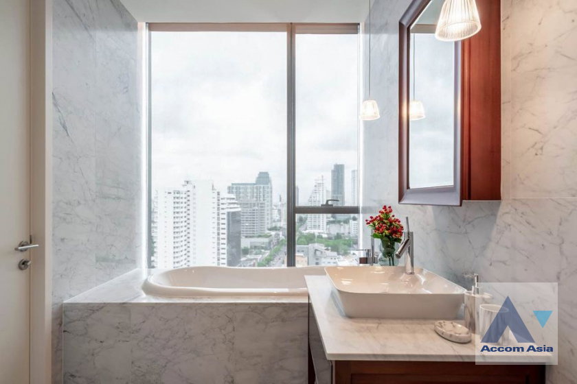 รูป 🔼🔽 AccomA 📩  Contemporary condominium with city view at Khun by yoo (AA30189) - รูปที่ 13/15