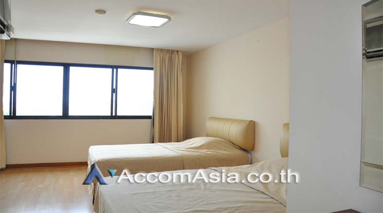picture 🔼🔽 AccomA 📩 Pet friendly 3 BR Condominium @United Tower (AA12175) - 8/9