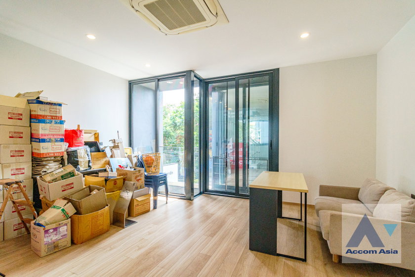 รูป 🔼🔽 AccomA 📩 Pet friendly 4 BR Townhouse @Luxury Style in Prime Location (AA32361) - รูปที่ 11/20