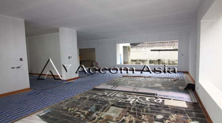 รูป 🔼🔽 AccomA 📩 Spacious house with large windows and renovation potential (1917732) - รูปที่ 5/9