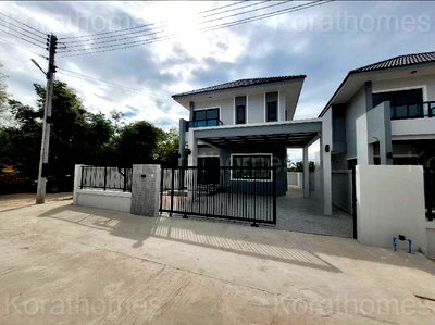 Houses for sale Nakhon Ratchasima Zoo : Newly built house near the 80th Birthday Anniversary Commemoration Stadium.