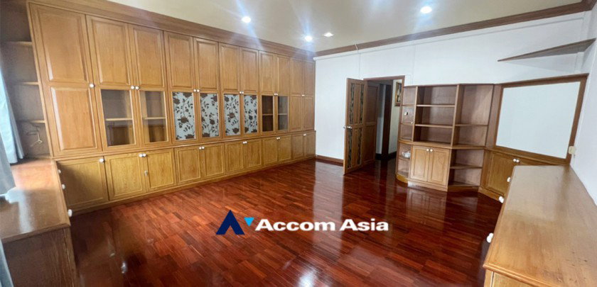 รูป 🔼🔽 AccomA 📩  Classic wood-themed home with full built-ins throughout, located in Phra Khanong (AA32424) - รูปที่ 16/20