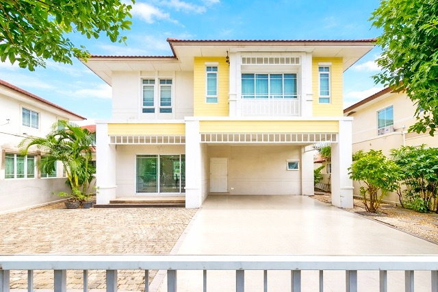 รูป โรงเรียนสาธิตพัฒนา 700ม. ซาฟารีเวิลด์ 900ม. คฤหาสน์ บ้านเดี่ยวให้เช่า 3นอน 3น้ำ. 70 ตร.ว. 280 ตร.ม. 2ชั้น เฟอร์นิเจอร์ครบ 5แอร์ทั้งหลัง - รูปที่ 2/8