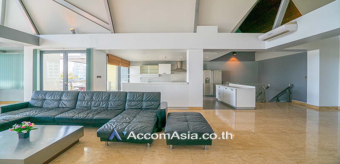 รูป 🔼🔽 AccomA 📩 Duplex Condo,Double High Ceiling,Big Balcony 3 BR Condominium @Baan Saraan (AA24963) - รูปที่ 2/12