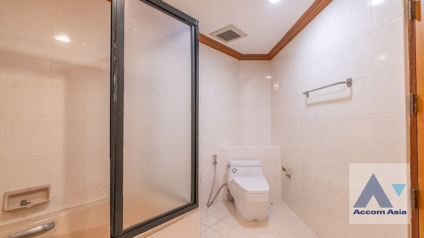 รูป 🔼🔽 AccomA 📩 Warm-tone condo with wooden interiors in Sukhumvit (AA29995) - รูปที่ 17/20