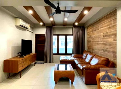 Townhouses for rent AIA Sathorn Tower : 🔼🔽 AccomA 📩 Fully Furnished 2 BR Townhouse in Chong Nonsi (AA41836)