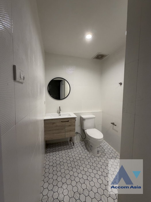 รูป 🔼🔽 AccomA 📩 Home Office,Pet friendly 5 BR Townhouse in Phra Khanong (AA45741) - รูปที่ 10/19