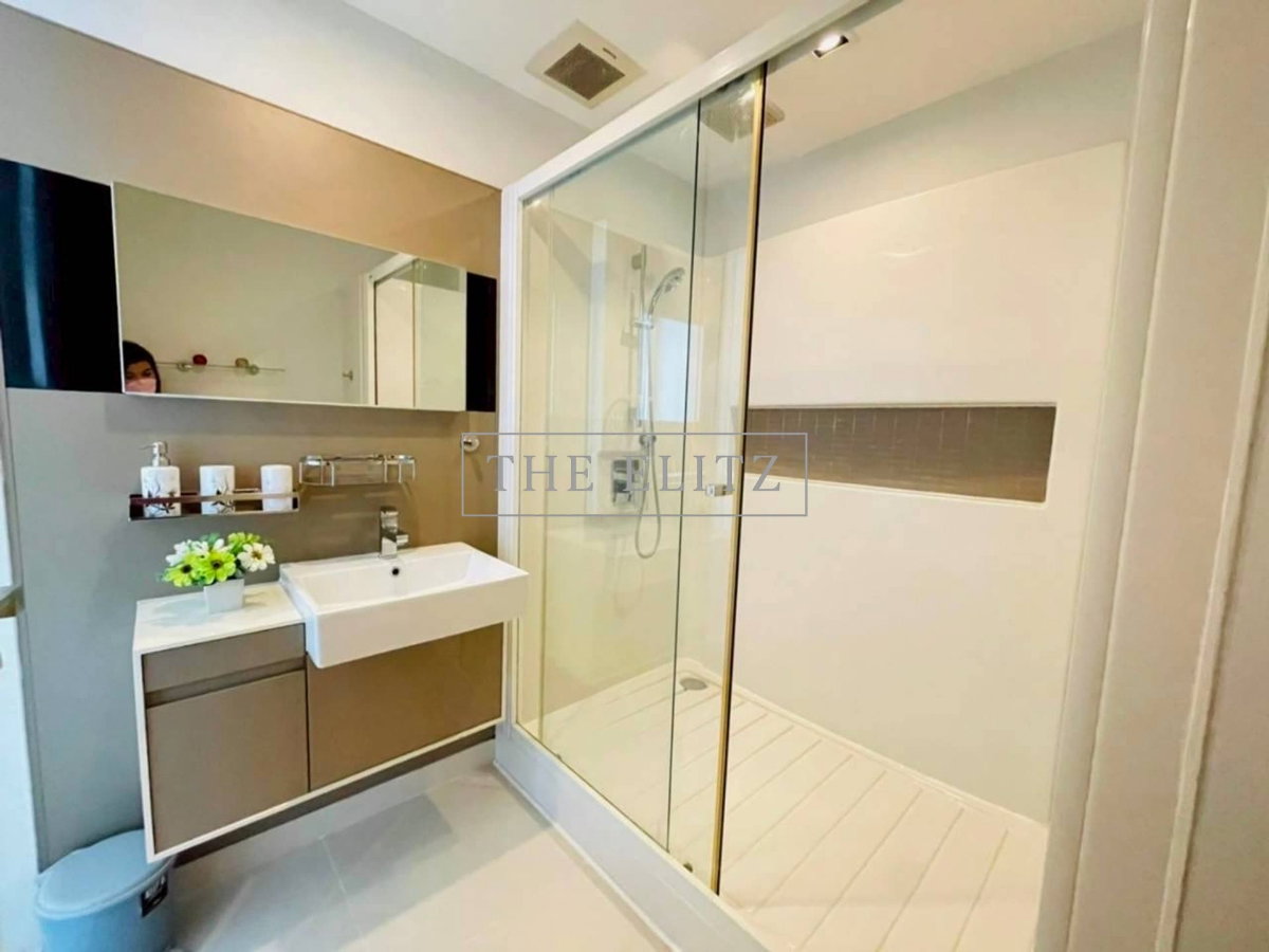 รูป ✨ สัมผัสมาตรฐานของการอยู่อาศัยที่เหนือกว่า The Room Sathorn–Taksin ใช้ชีวิตผ่านพื้นที่ที่ออกแบบอย่างมีรสนิยม เพื่อรองรับทุกจังหวะของชีวิต - รูปที่ 9/18