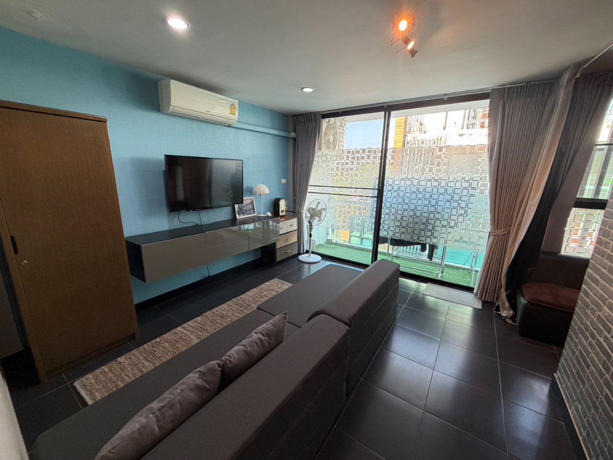 รูป ขายทาวน์เฮาส์ 3 ชั้น หมู่บ้านผาสุขสันติ ซ.พัฒนาการ 67 แยก 10 พร้อมเข้าอยู่ ทำเลดีใกล้แอร์พอร์ตลิงก์และทางด่วน - รูปที่ 10/15