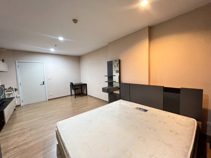 รูป 💖ปล่อยเช่า Condo The Tree Interchange ติดห้างเกตเวย์บางซื่อ / สตูดิโอ ขนาด 30 ตรม ราคาเพียง 10,000 บาท/สอบถามได้นะคะ 🟢 Line : atfirm2010💖 - รูปที่ 3/15
