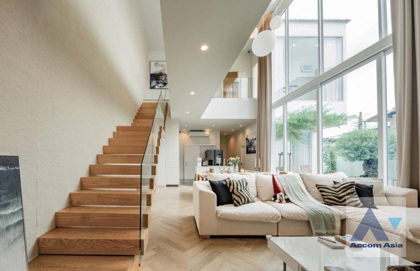 รูป 🔼🔽 AccomA 📩 Double High Ceiling,Newly renovated,Private Swimming Pool 3 BR House in Wang Thonglang (AA44953) - รูปที่ 3/20