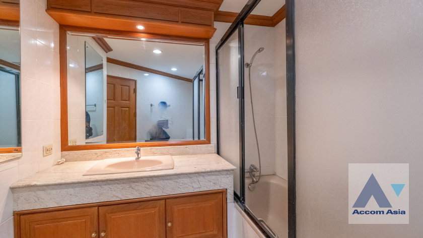 รูป 🔼🔽 AccomA 📩 Warm-tone condo with wooden interiors in Sukhumvit (AA29995) - รูปที่ 16/20