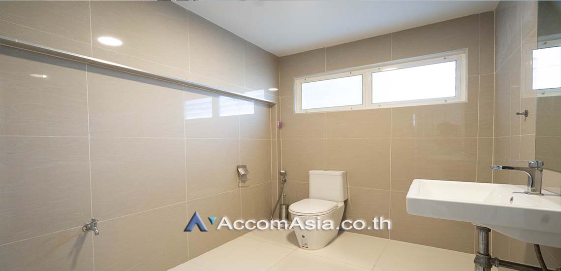 picture 🔼🔽 AccomA 📩 Private Swimming Pool,Garden 4 BR House in Phra Khanong Nuea (AA24957) - 15/19