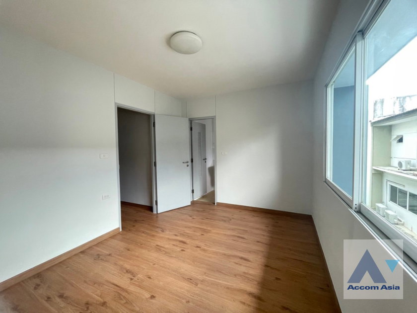 รูป 🔼🔽 AccomA 📩  4 BR House in Chom Phon (AA35914) - รูปที่ 5/12