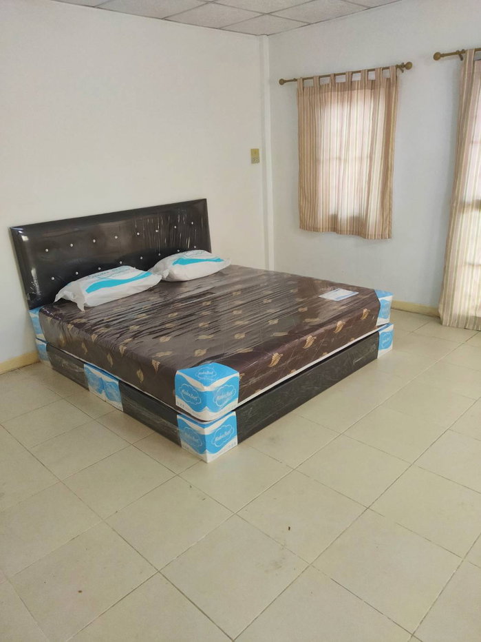 รูป ให้เช่าทาวน์เฮ้าส์ 2 ชั้น 30 ตรว.(หลังมุม) ม.เคซี 5 คลองสามวา มี 4 ห้องนอน 2 ห้องน้ำ จอดรถได้ 4 คัน ซ.พระยาสุเรนทร์ 40 - รูปที่ 8/16