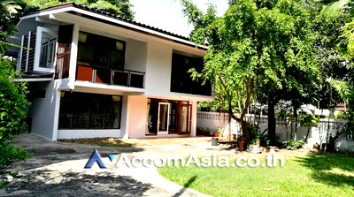 Houses for rent Phramongkutklao College of Medicine : 🔼🔽 AccomA 📩  2 BR House in Khwaeng Sam Sen Nai (AA19426)