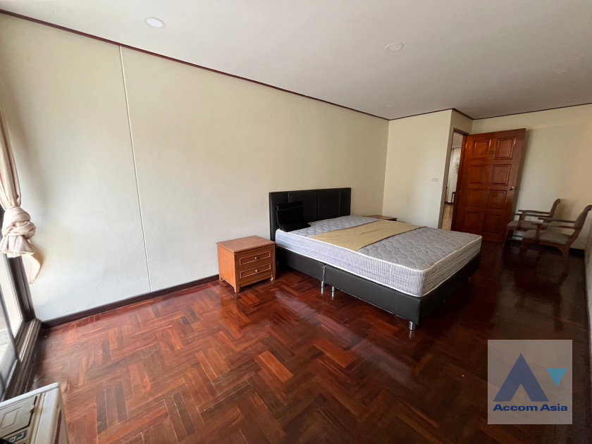 picture 🔼🔽 AccomA 📩  3 BR Condominium @The Concord (AA25944) - 10/15