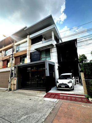 เช่าทาวน์โฮม ปากเกร็ด นนทบุรี : 🏡✨ ให้เช่า ทาวน์โฮม/โฮมออฟฟิศ 3 ชั้น — ทำเลดี ตรงข้าม Central แจ้งวัฒนะ 