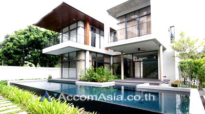 เช่าบ้านเดี่ยว วัน แบงค็อก   : 🔼🔽 AccomA 📩 City Home with Spacious Interiors and Lush Garden View (AA20615)