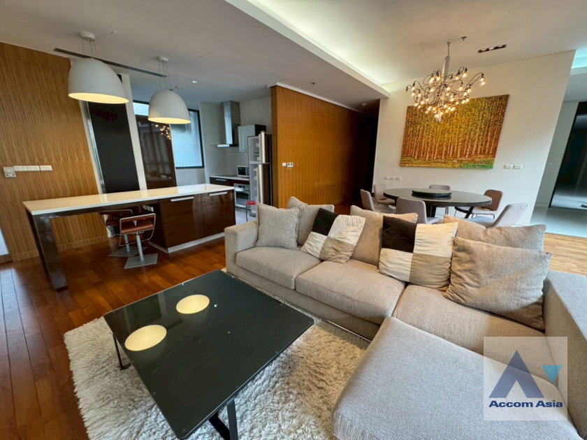 รูป 🔼🔽 AccomA 📩 Elegant condo with warm tones and built-in features (1512069) - รูปที่ 4/20