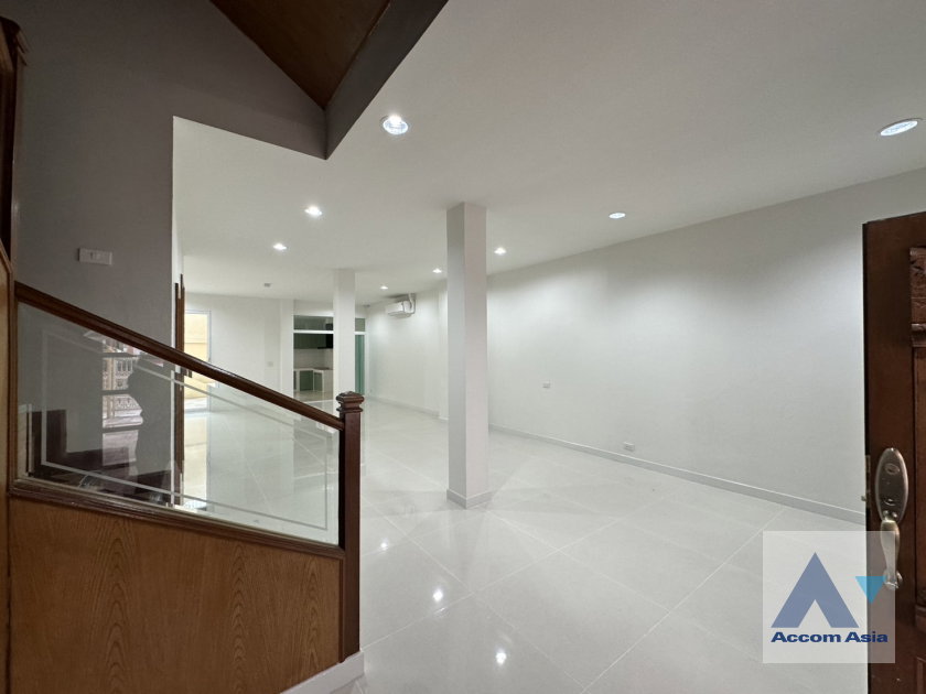 รูป 🔼🔽 AccomA 📩 Home Office 4 BR Townhouse @Yenakart Residence (AA43570) - รูปที่ 4/20