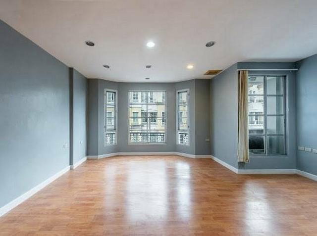 รูป MTR38 ติดถนนเมน เดินทางสะดวก! ให้เช่าบ้านกลางเมือง เดอะ ปารีส รัชวิภา 4 นอน 6 น้ำ ใกล้ SCB Park และทางด่วน แอร์ใหม่กริ๊บ 6 เครื่อง - รูปที่ 13/13