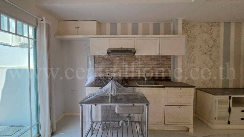 รูป ทาวน์โฮม 2 ชั้น วิลลาจจิโอ บางนา ซอยเอแบค บ้านสวยใหม่มาก พร้อมอยู่ ราคาถูก - รูปที่ 9/41