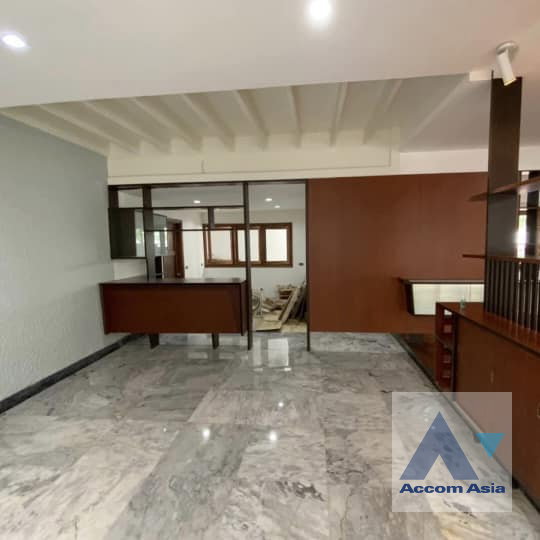 รูป 🔼🔽 AccomA 📩 Classic design Home with Lawn and Carport, near BTS Victory Monument (AA33319) - รูปที่ 9/20