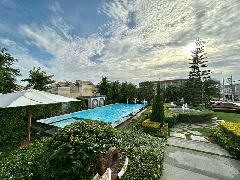 รูป 4 Bedroom Townhouse for Sale in East Pattaya - รูปที่ 19/19