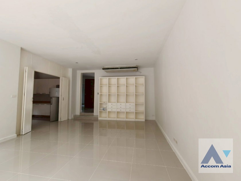 รูป 🔼🔽 AccomA 📩  Fully fitted Townhouse for rent ONLY 750m. To BTS Thong lo (11000701) - รูปที่ 8/20