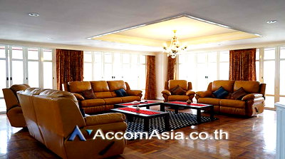 Condos for rent : 🔼🔽 AccomA 📩 Huge 4 bedrooms unit at Inter condominium with spacious balcony 9 mins to Nana BTS