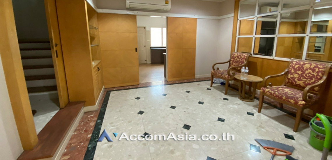 รูป 🔼🔽 AccomA 📩 Pet friendly 4 BR House @Baan Klang Krung Thonglor (AA30356) - รูปที่ 2/4