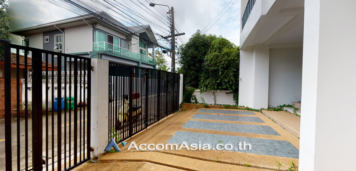 รูป 🔼🔽 AccomA 📩  4 BR House in Bang Chak (AA29583) - รูปที่ 5/12