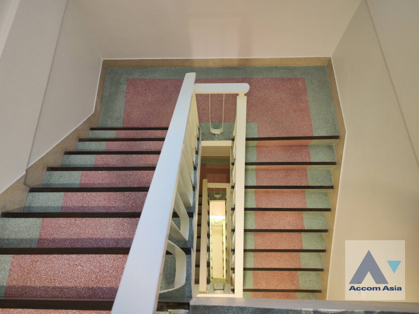picture 🔼🔽 AccomA 📩 Fully Furnished 4 BR House in Chong Nonsi (AA45585) - 9/20