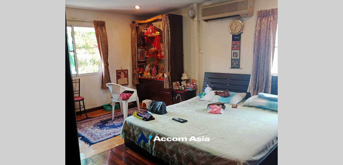 picture 🔼🔽 AccomA 📩 Home Office 4 BR House in Khlong Tan Nuea (AA33848) - 10/13